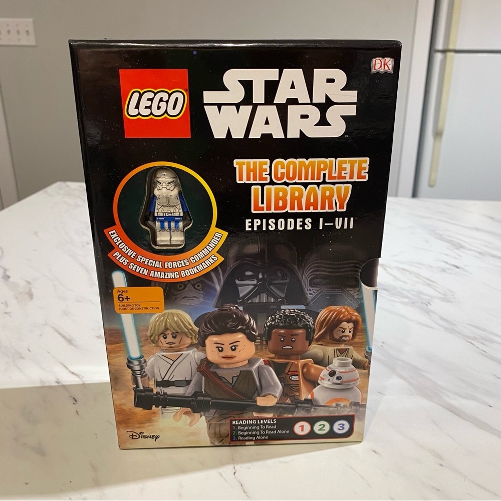 New Lego Star Wars The‎ Complete Library Box set hardcover books mini figure Inc
